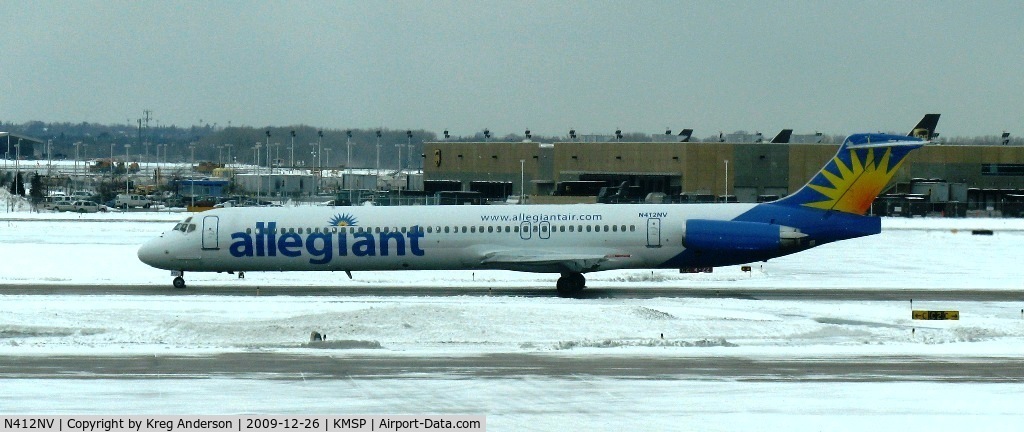 N412NV, 1989 McDonnell Douglas MD-88 C/N 49759, Taxiing to runway 34 at MSP. This rare Allegiant Air charter is headed to Laughlin, NV.