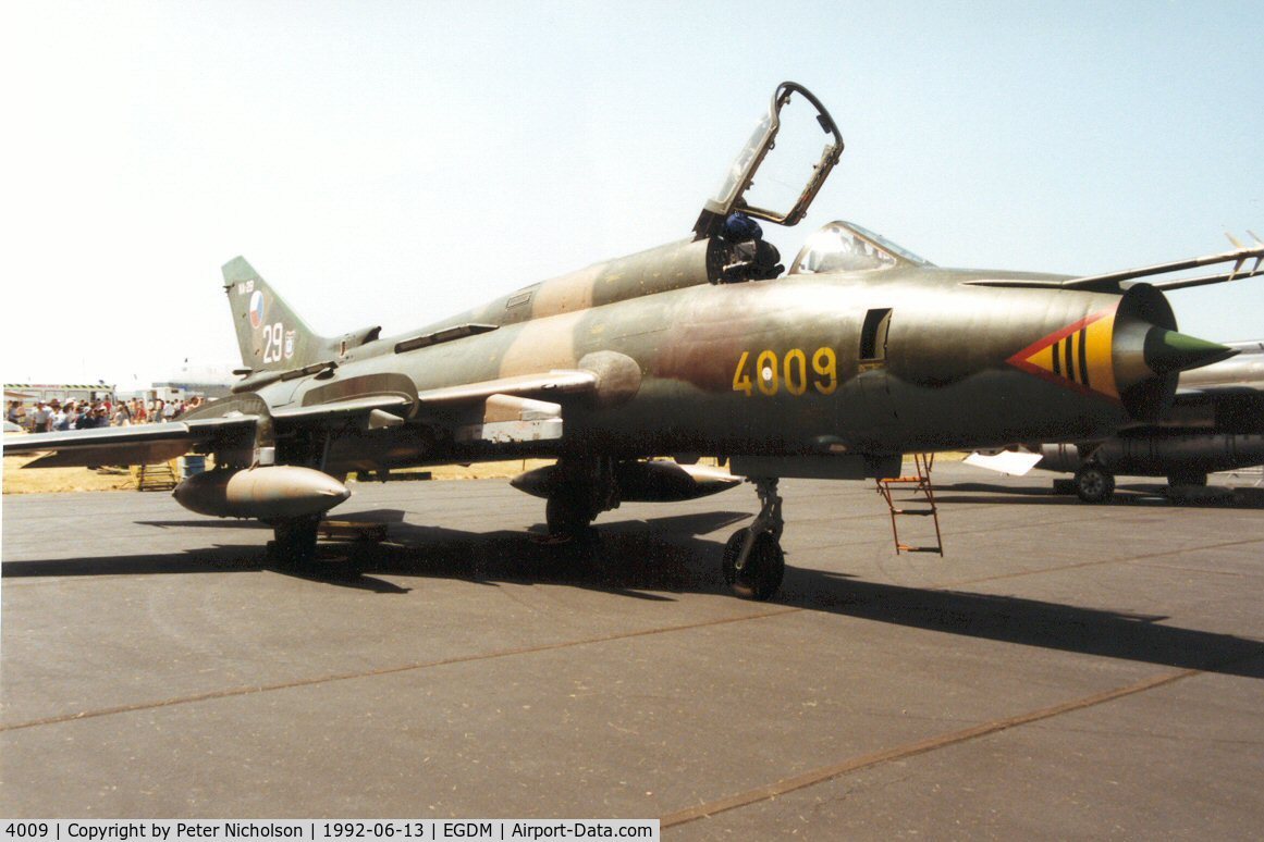 4009, Sukhoi Su-22M-4 C/N 40509, Su-22 Fitter of the Czech & Slovak Air Force's 2 Squadron/20 FB Regiment on display at the 1992 Air Tournament Intnl at Boscombe Down.