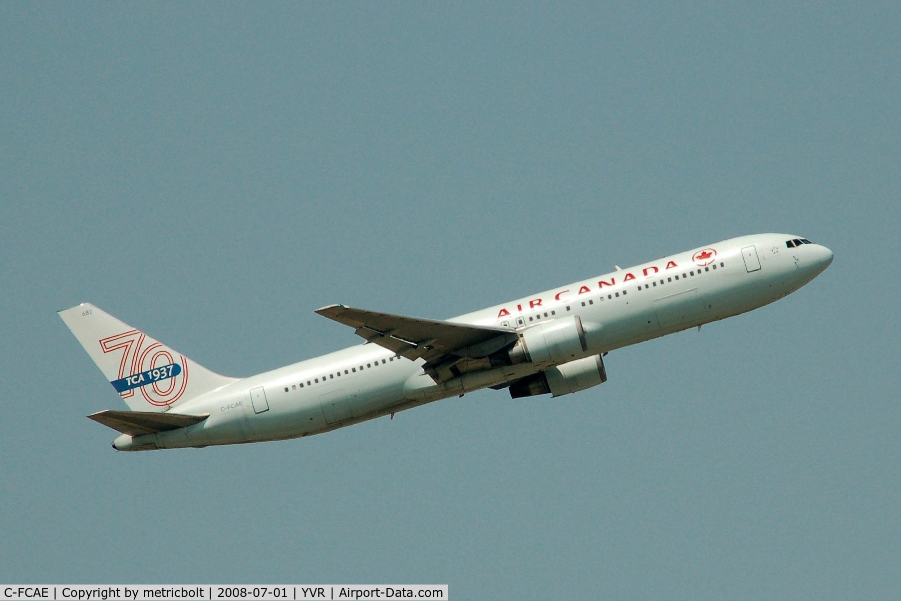 C-FCAE, 1988 Boeing 767-375/ER C/N 24083, takeoff from YVR