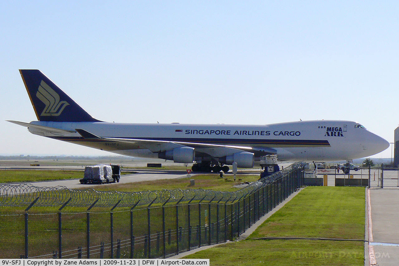 9V-SFJ, 2001 Boeing 747-412F/SCD C/N 26559, Singapore Airlines Cargo