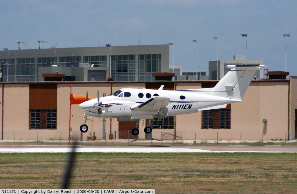 N111EN, Beech F90 King Air C/N LA-230, F90 touches down 17L.