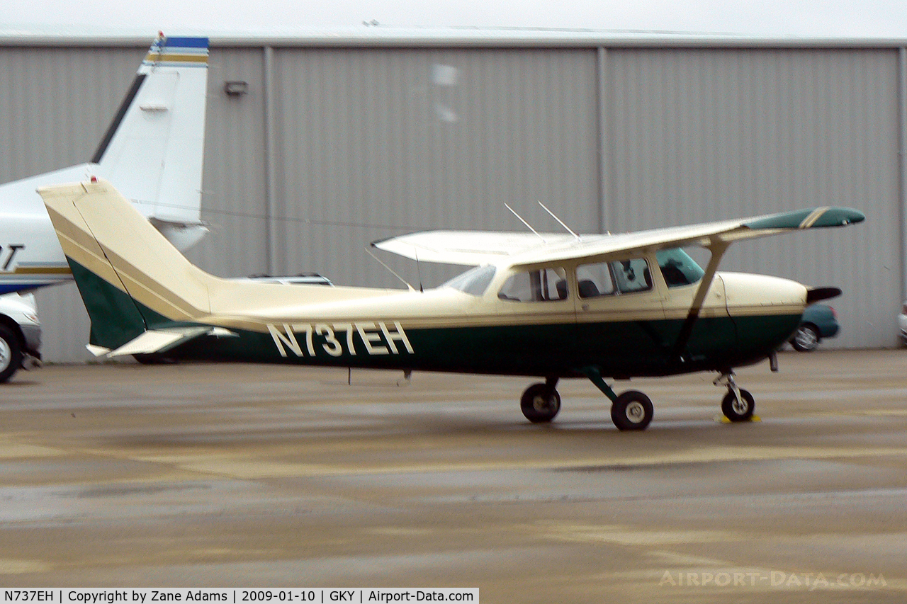 N737EH, 1977 Cessna 172N C/N 17269357, At Arlington Municipal