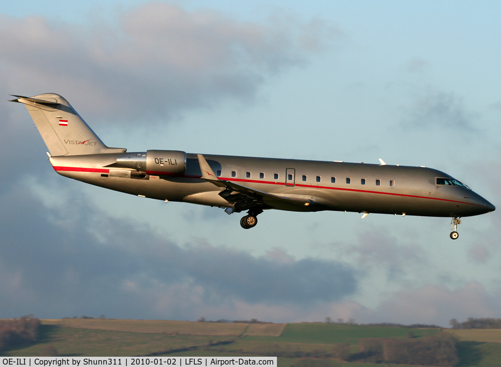 OE-ILI, 2005 Bombardier Challenger 850 (CL-600-2B19) C/N 8048, Landing rwy 09