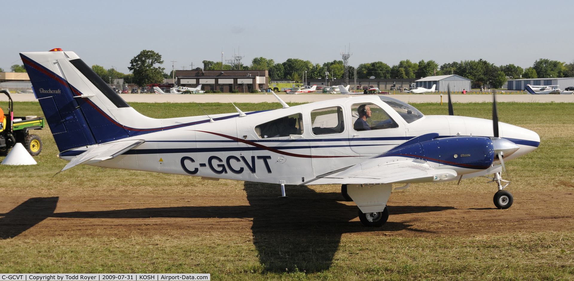 C-GCVT, 1982 Beech E-55 Baron C/N TE-1197, EAA AIRVENTURE 2009