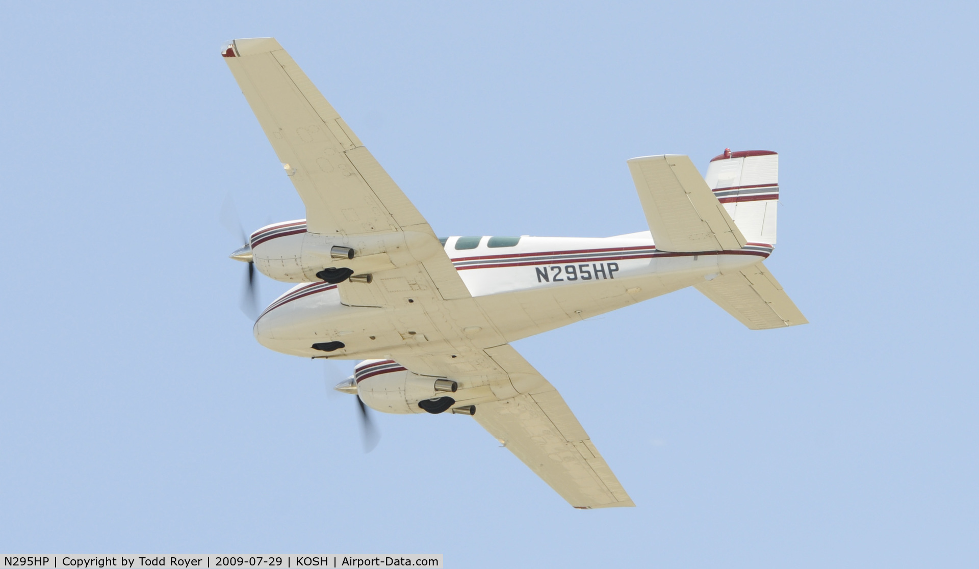 N295HP, 1961 Beech D50E Twin Bonanza C/N DH-318, EAA AIRVENTURE 2009