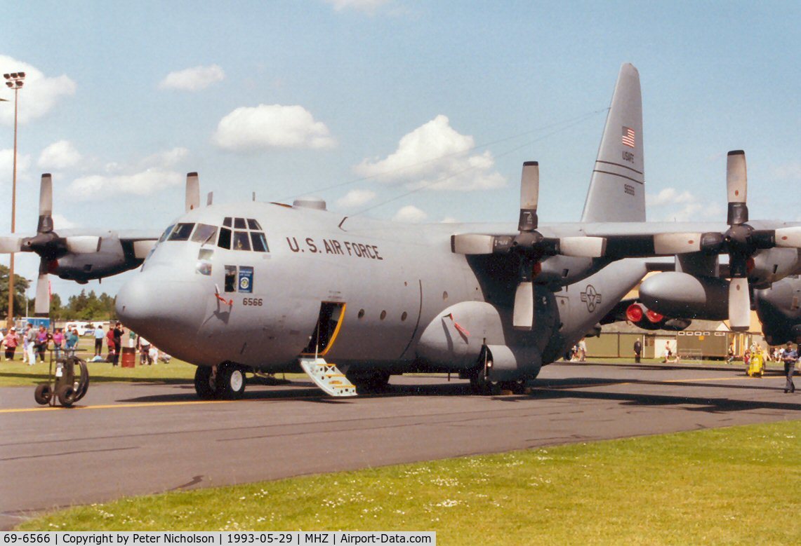 69-6566, 1969 Lockheed C-130E Hercules C/N 382-4340, C-130E Hercules of the 435th Airlift Wing on display at the 1993 Mildenhall Air Fete.