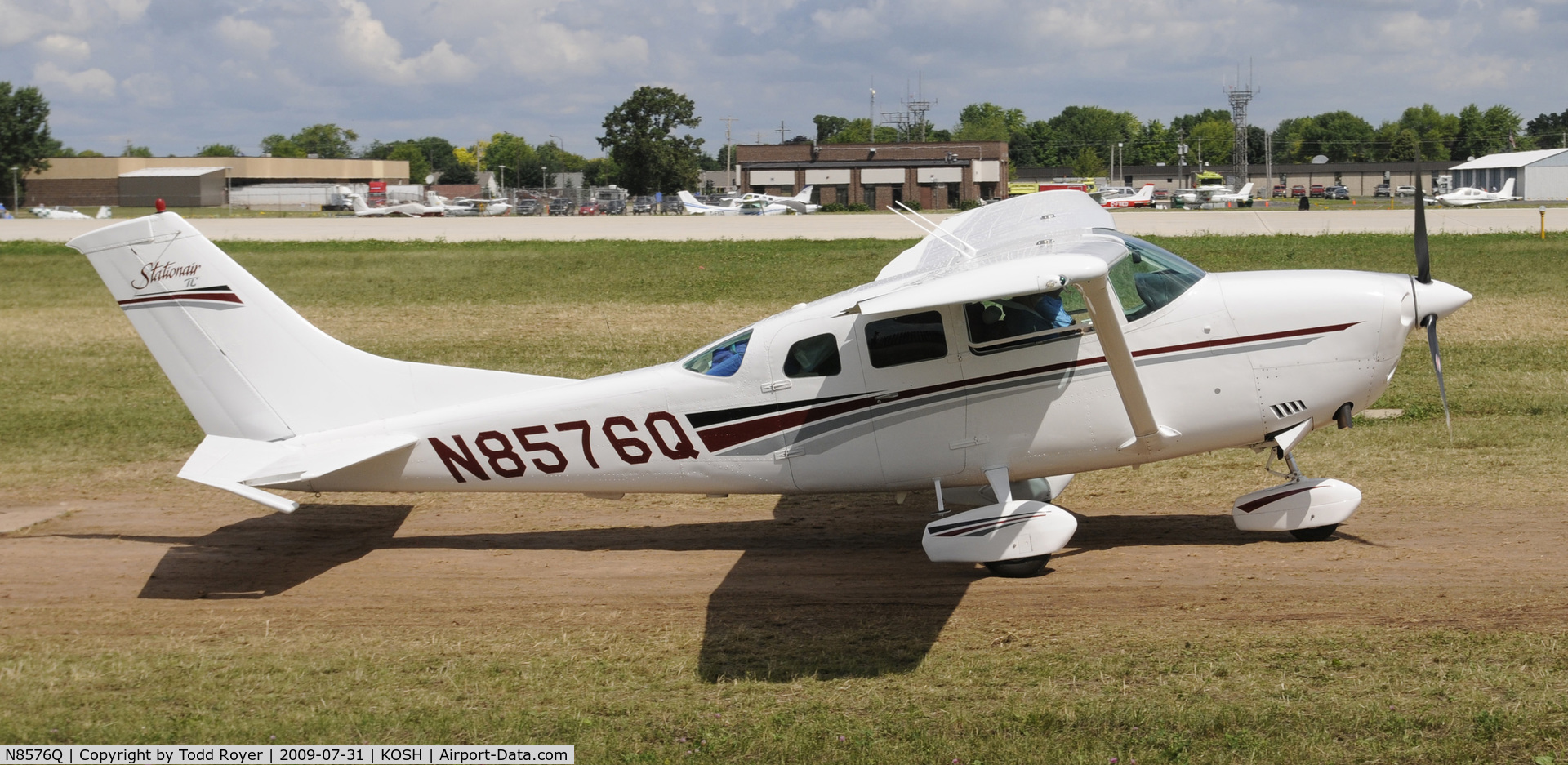 N8576Q, 1976 Cessna TU206F Turbo Stationair C/N U20603432, EAA AIRVENTURE 2009