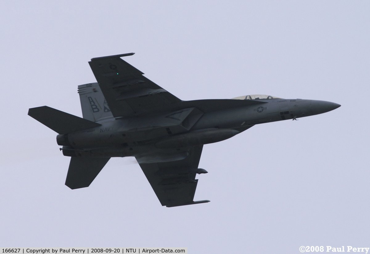 166627, Boeing F/A-18F Super Hornet C/N F120, Cruising along over the showline