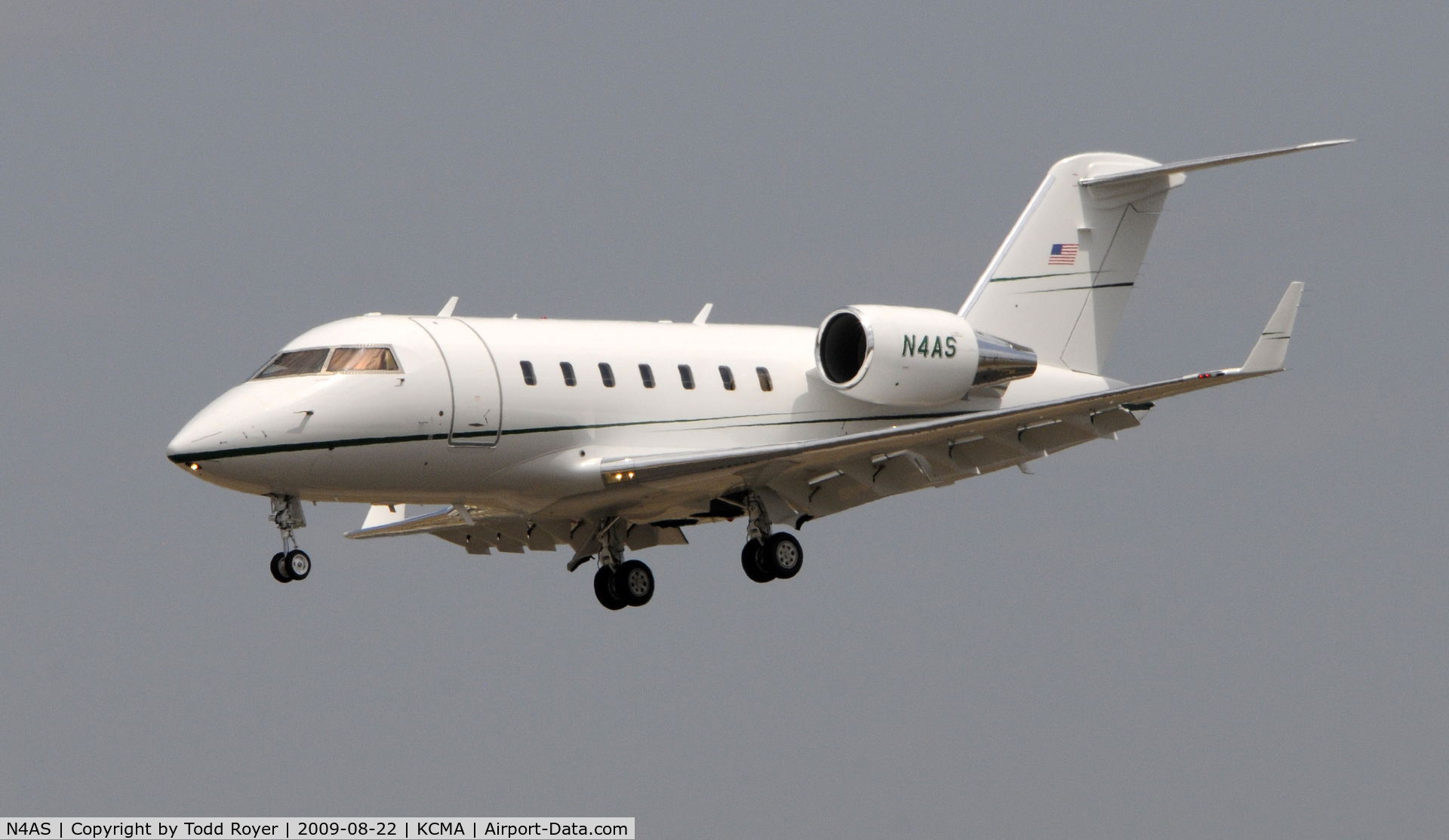 N4AS, 2007 Bombardier Challenger 605 (CL-600-2B16) C/N 5721, CAMARILLO AIR SHOW 2009