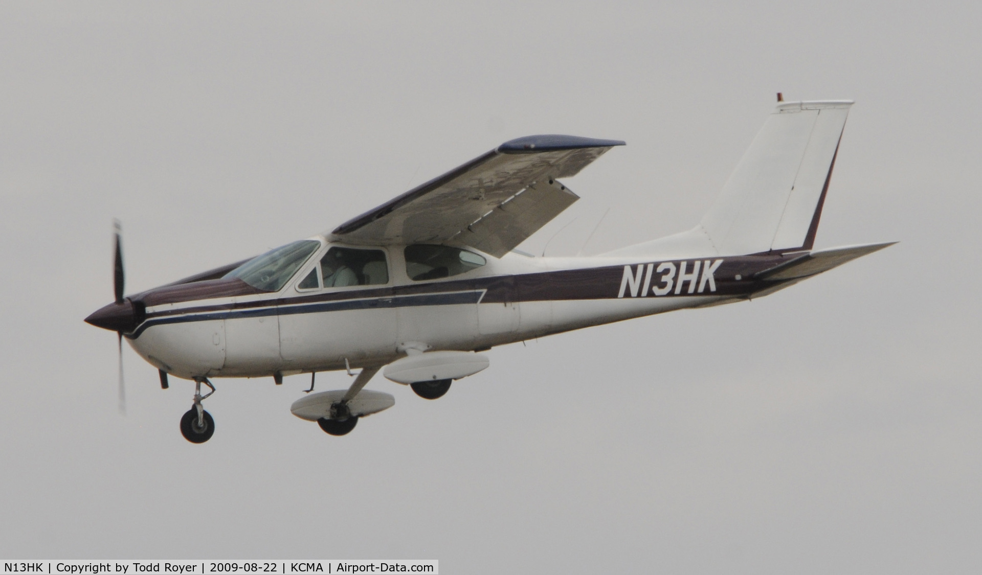N13HK, 1972 Cessna 177B Cardinal C/N 17701810, CAMARILLO AIR SHOW 2009