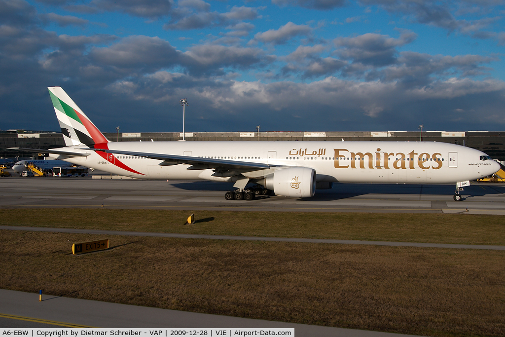 A6-EBW, 2006 Boeing 777-36N/ER C/N 32793, Emirates Boeing 777-300