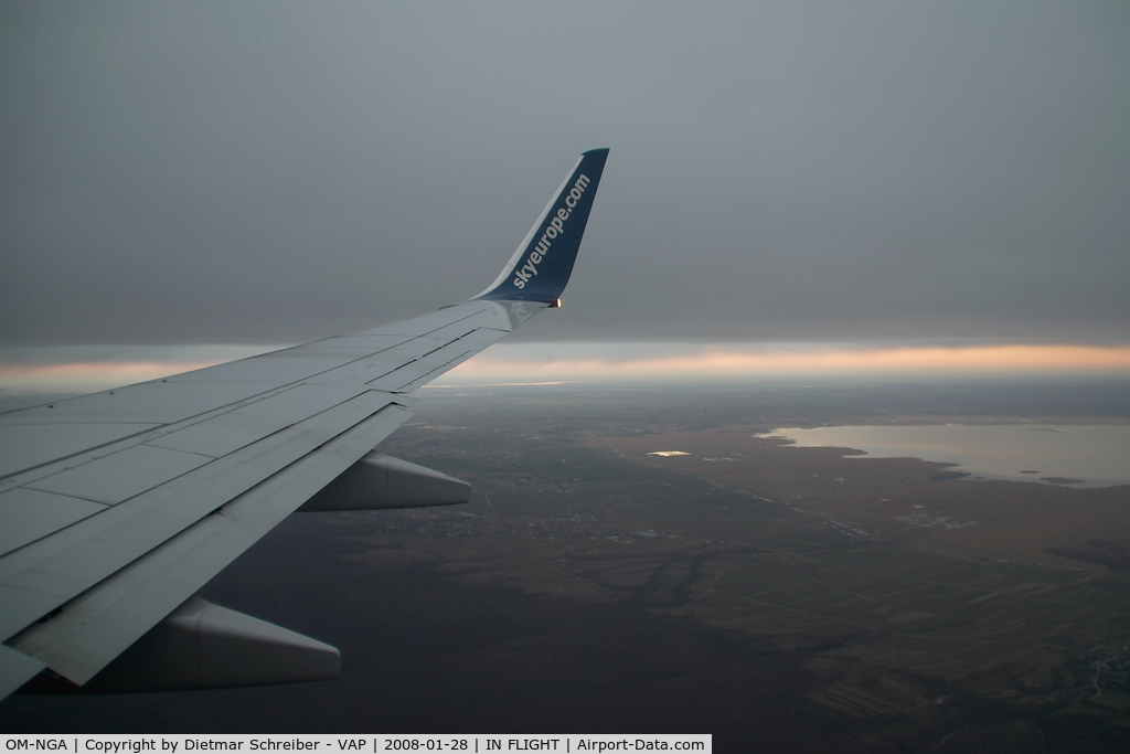 OM-NGA, 2006 Boeing 737-76N C/N 32684, enroute BCN - VIE, minutes before touch down at VIE