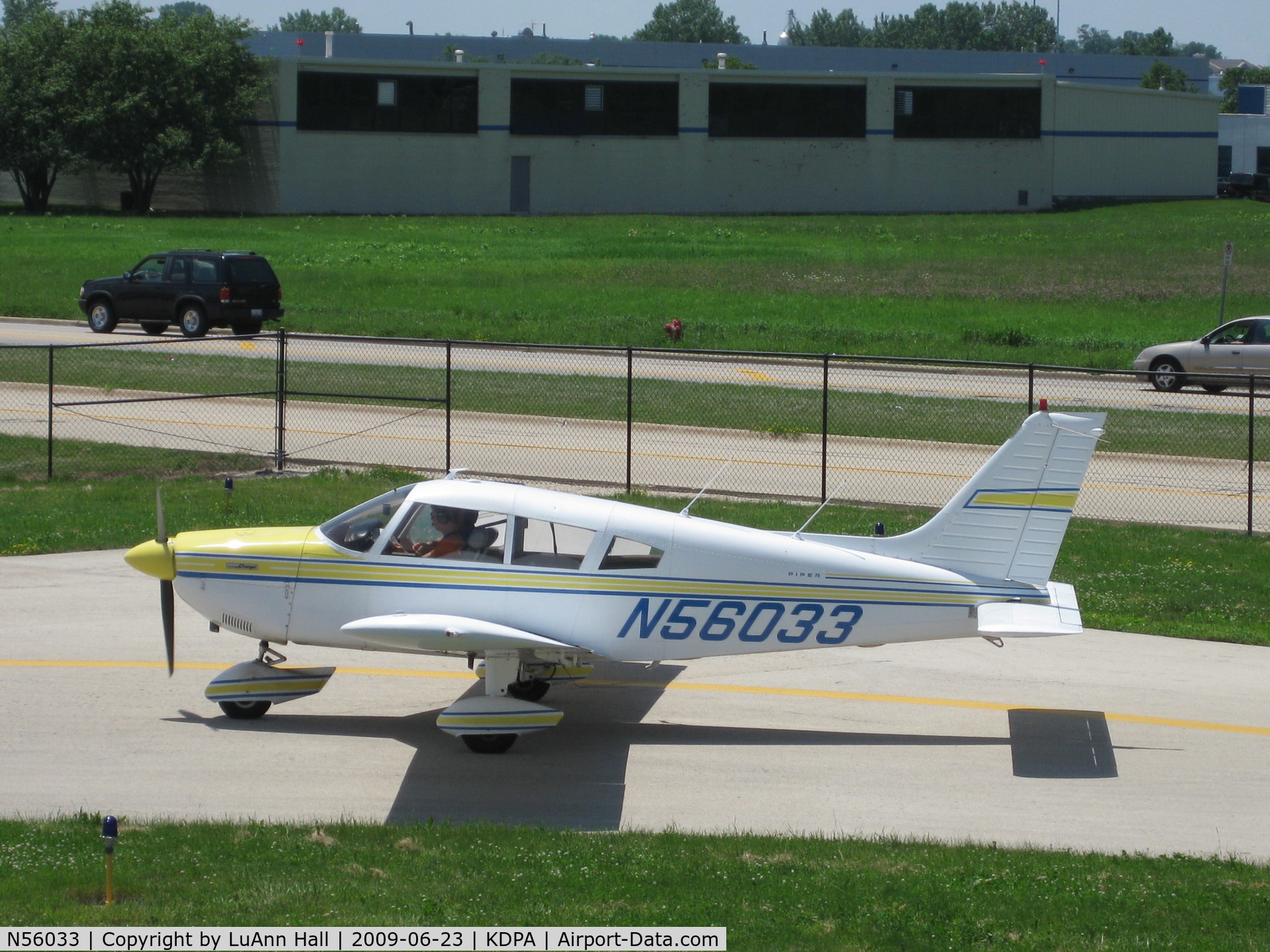 N56033, 1973 Piper PA-28-235 Cherokee C/N 287310168, Taxiing for takeoff.