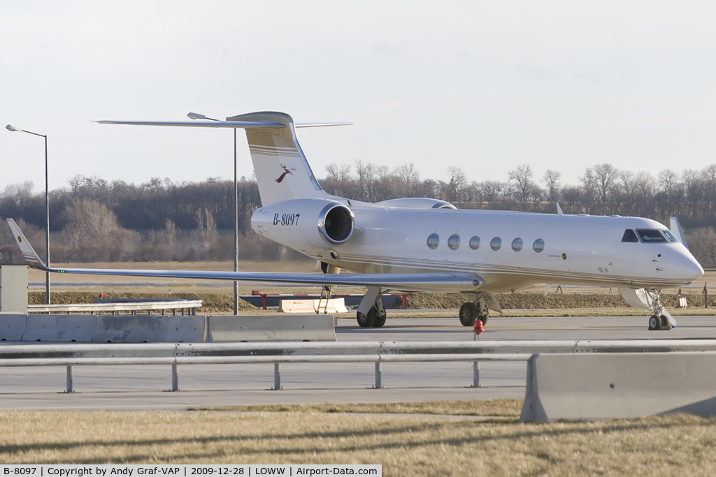 B-8097, 2000 Gulfstream Aerospace G-V C/N 613, Gulfstream 5