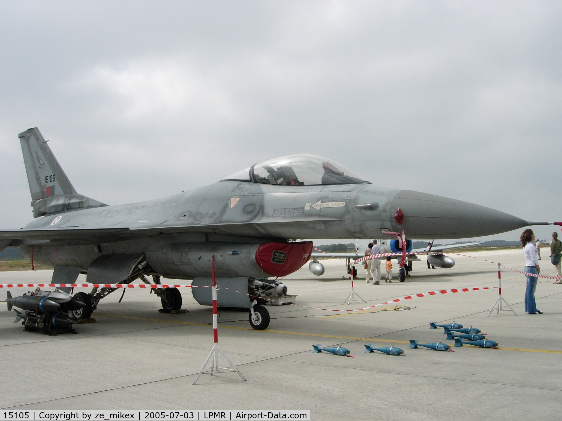 15105, Lockheed F-16AM Fighting Falcon C/N AA-5, FAP open day monte real some years ago