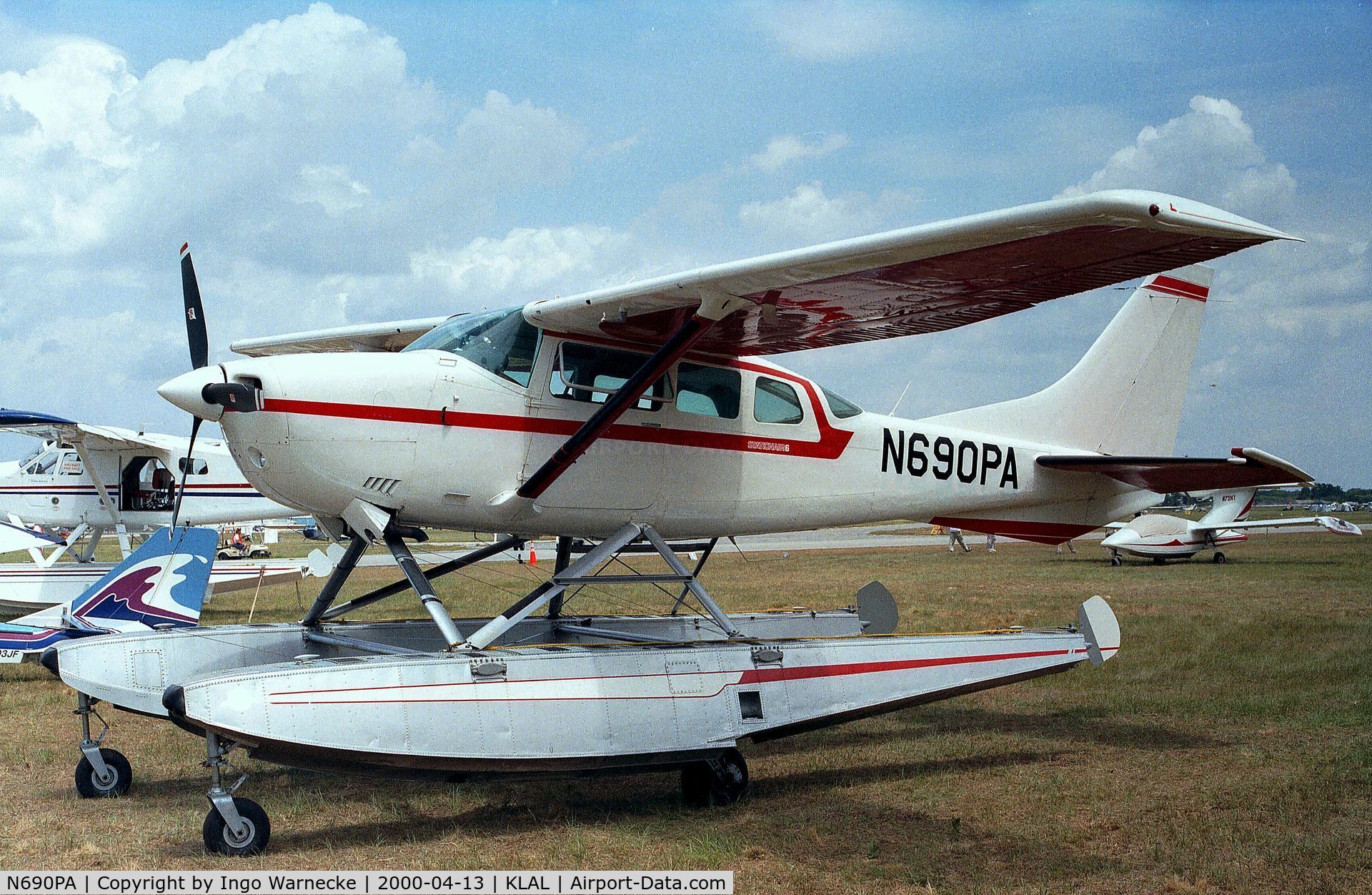 N690PA, 1978 Cessna U206G Stationair C/N U20604418, Cessna U206G Stationair 6 on amphibious floats at Sun 'n Fun 2000, Lakeland FL
