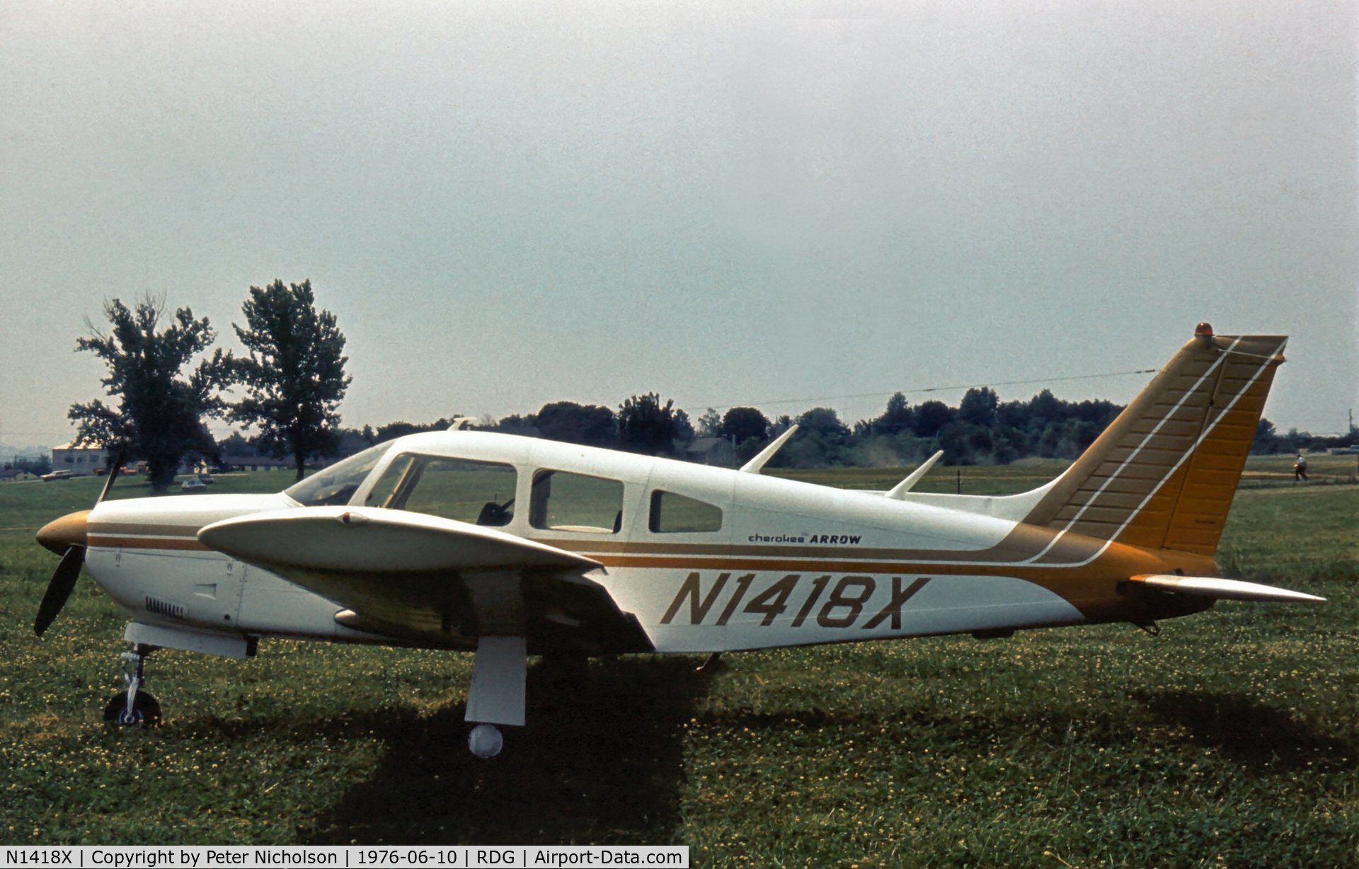 N1418X, 1975 Piper PA-28R-200 C/N 28R-7535276, This Cherokee Arrow 200 was seen at the 1976 Reading Airshow.