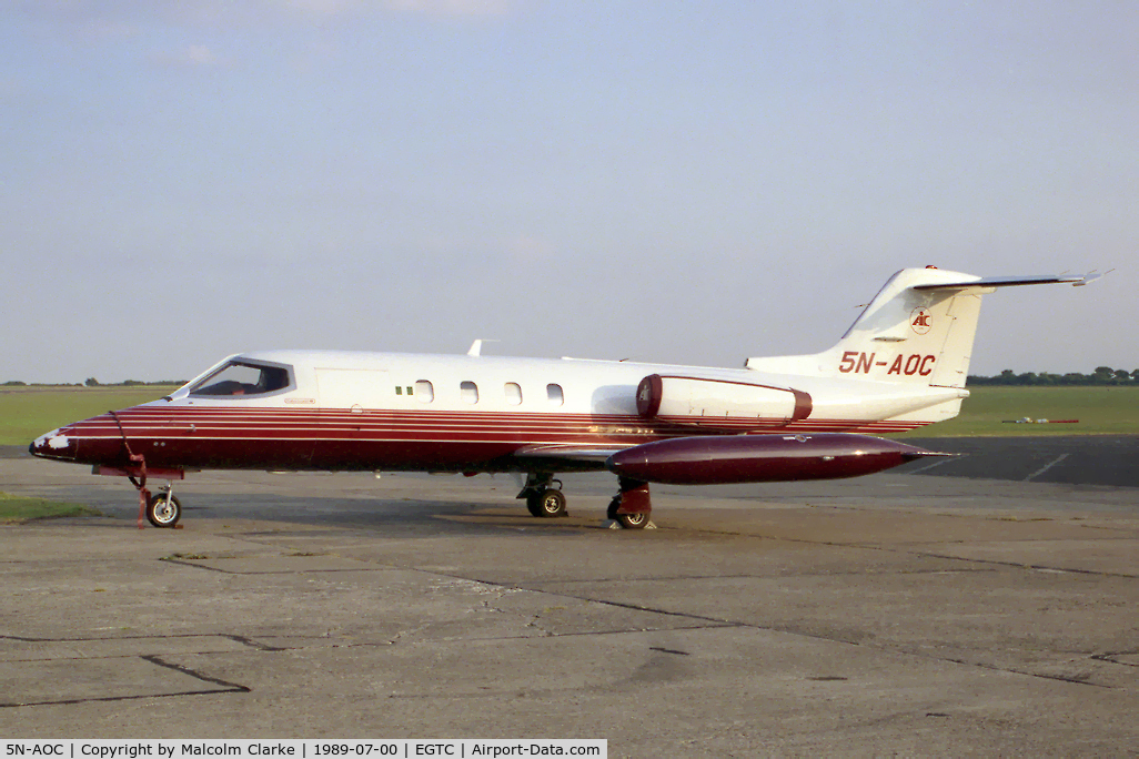 5N-AOC, Gates Learjet 25D C/N 25D-322, Gates Learjet 25D at Cranfield Airfield in 1989.
