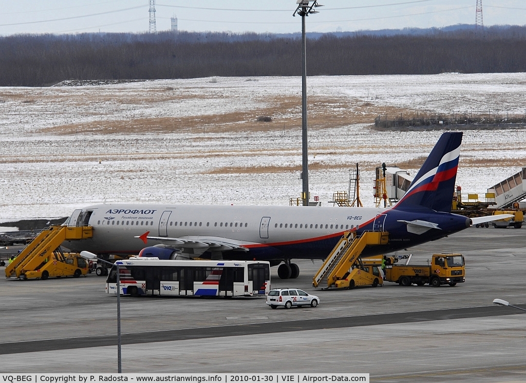 VQ-BEG, 2009 Airbus A321-211 C/N 4116, Aeroflot A 321 diverted to VIE d/t heavy snowfall at BUD