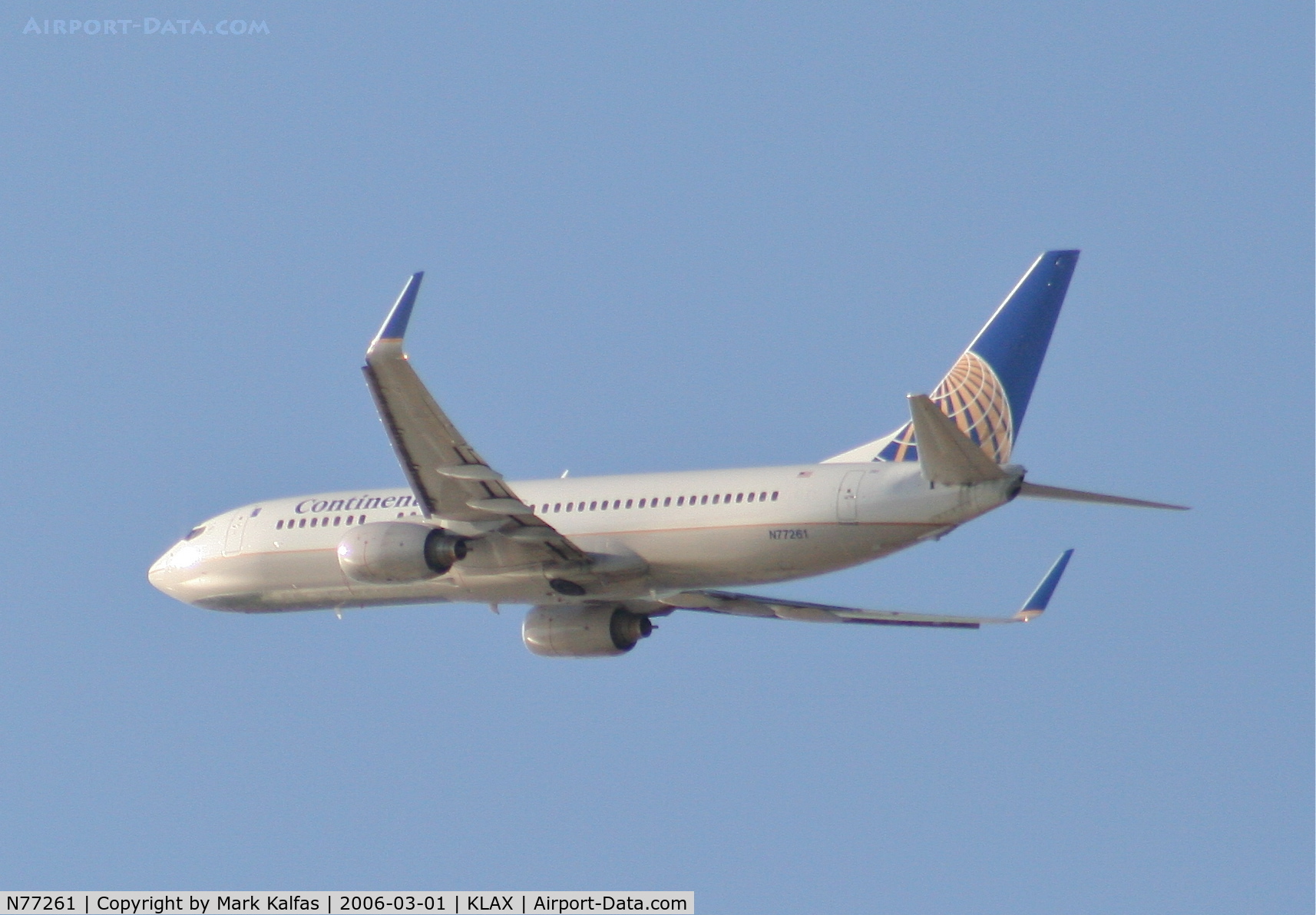 N77261, 2001 Boeing 737-824 C/N 31582, Continental 737-824, 25R departure KLAX.
