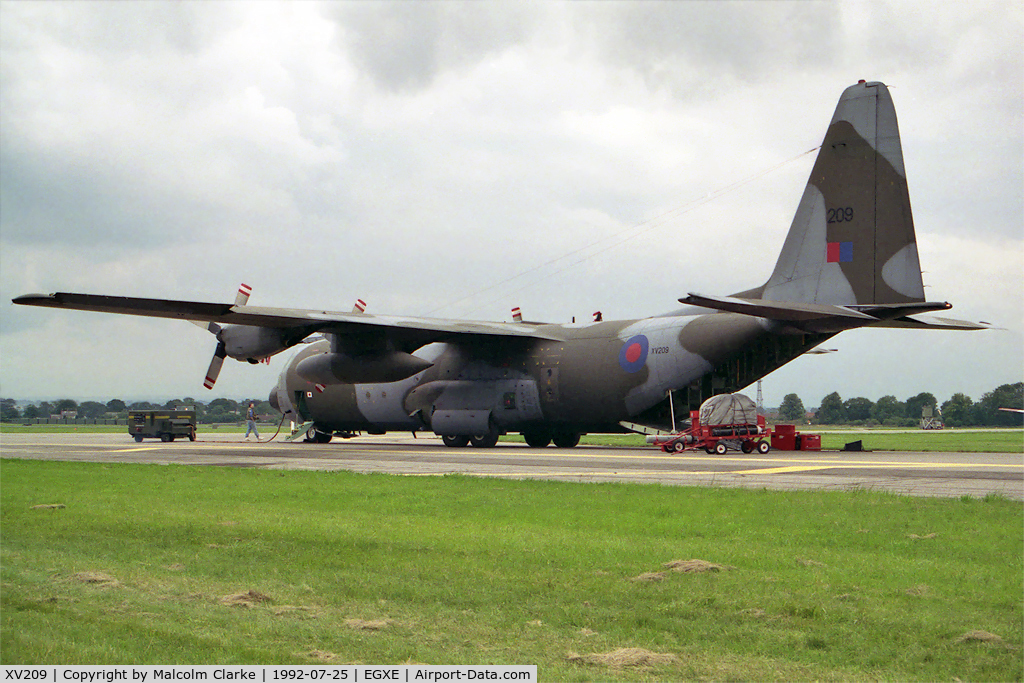 XV209, Lockheed C-130K Hercules C.3 C/N 382-4235, Lockheed C-130K Hercules C3P at RAF Leeming in 1992.
