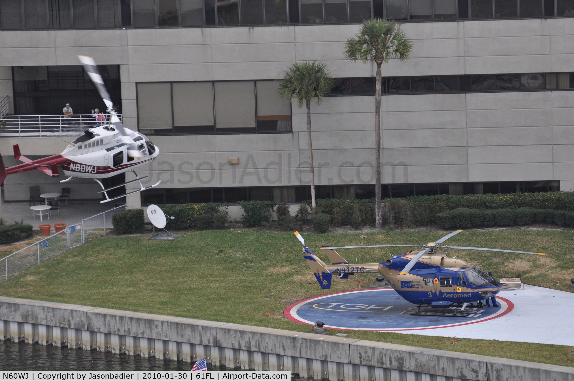 N60WJ, 1981 Bell 206L-1 LongRanger II C/N 45644, An agressive approach into Tampa General Hospital during Gasparilla 2010.