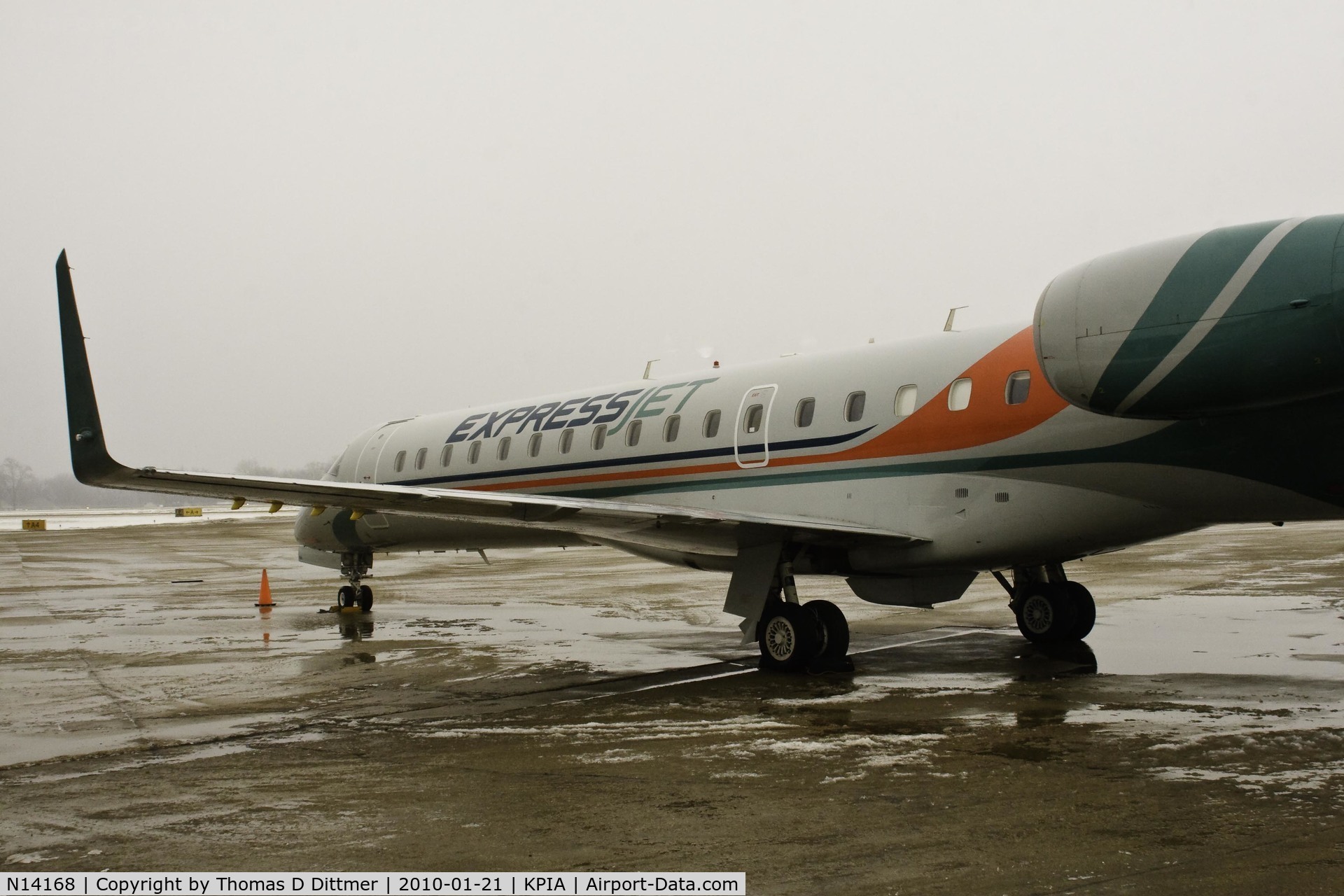 N14168, 2004 Embraer ERJ-145XR (EMB-145XR) C/N 14500840, Express Jet (N14168) left rear view