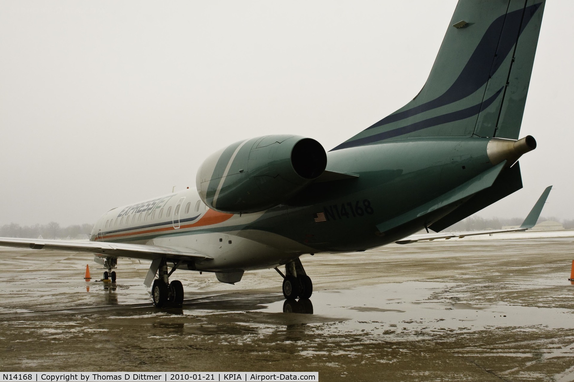 N14168, 2004 Embraer ERJ-145XR (EMB-145XR) C/N 14500840, Express Jet (N14168) left rear view