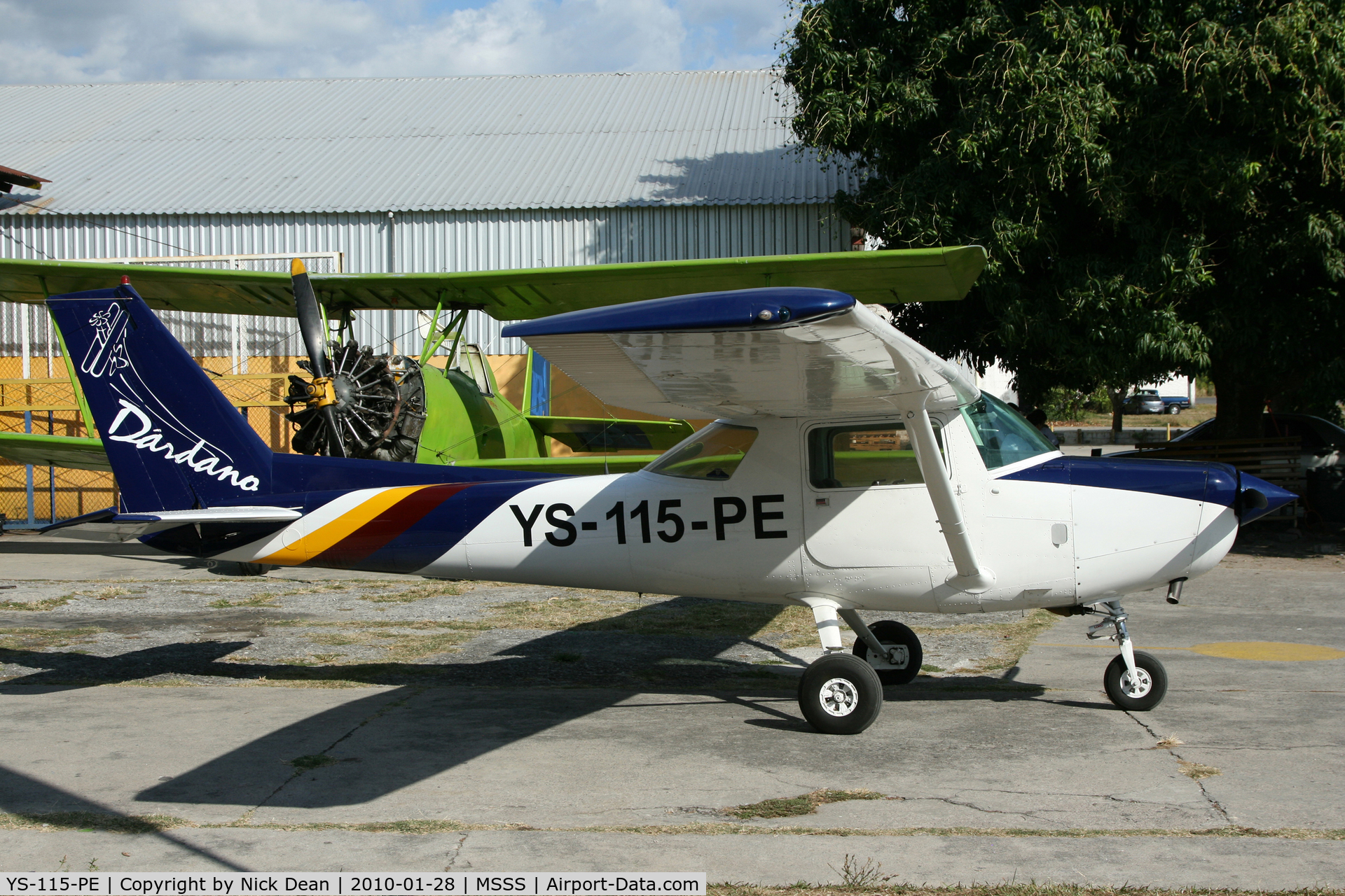 YS-115-PE, 1978 Cessna 152 C/N 15281315, MSSS Ilopango airshow 2010