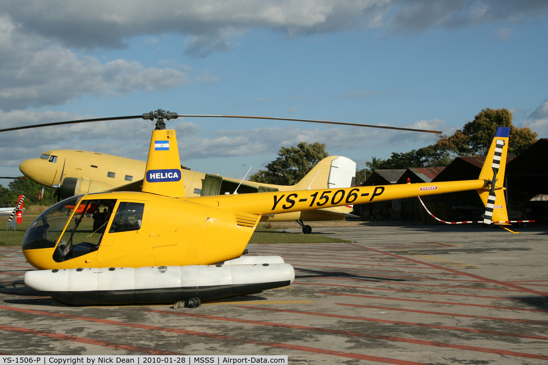 YS-1506-P, Robinson R44 Raven 1 C/N 1553, MSSS Ilopango airshow 2010