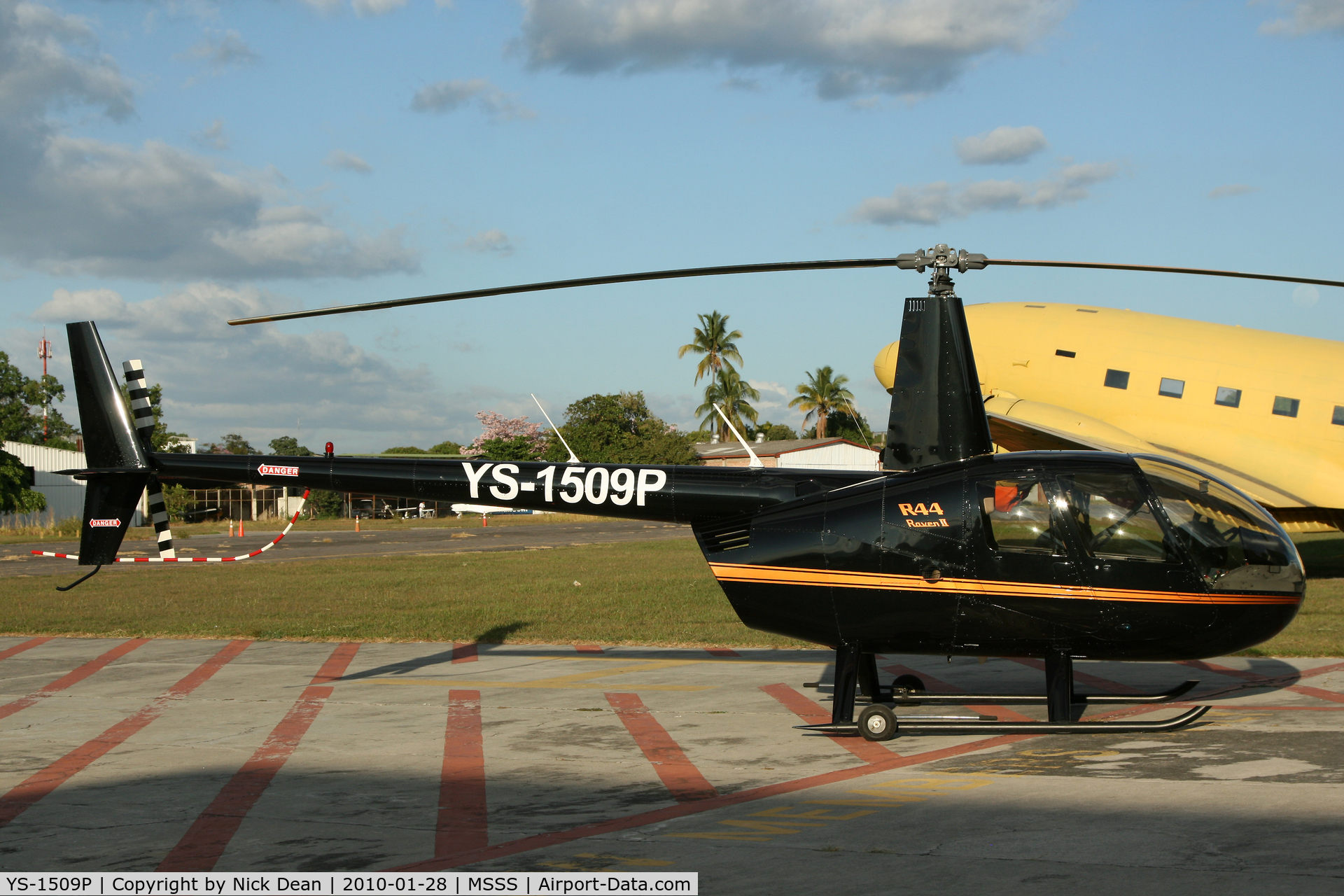 YS-1509P, Robinson R44 C/N 1553, MSSS Ilopango airshow weekend 2010