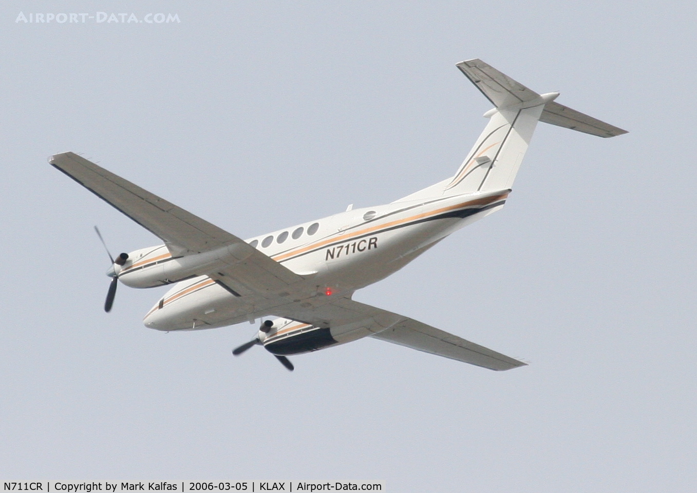 N711CR, 1974 Beech 200 Super King Air C/N BB-16, Ridgeaire Inc. Beech 200, 25I departure KLAX.