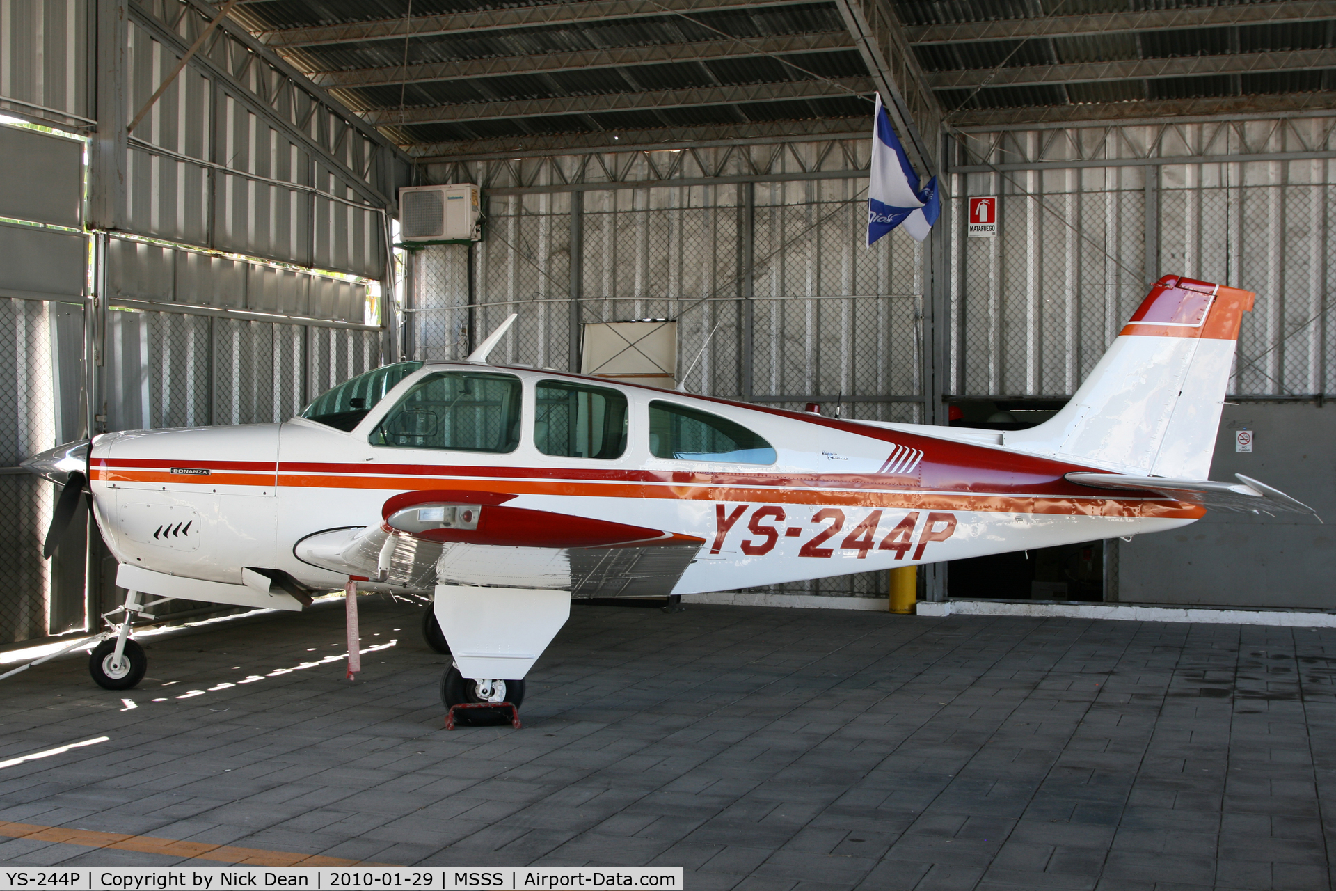 YS-244P, 1968 Beechcraft E33A Bonanza C/N CE-225, MSSS