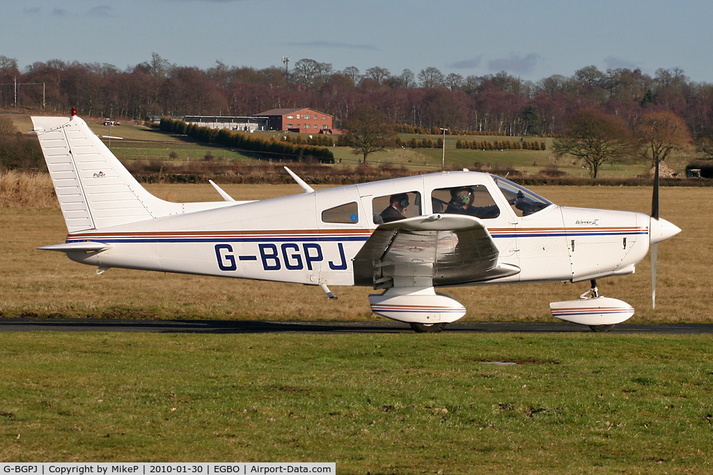 G-BGPJ, 1979 Piper PA-28-161 Cherokee Warrior II C/N 28-7916288, Heading to the A5 hold for Runway 34.