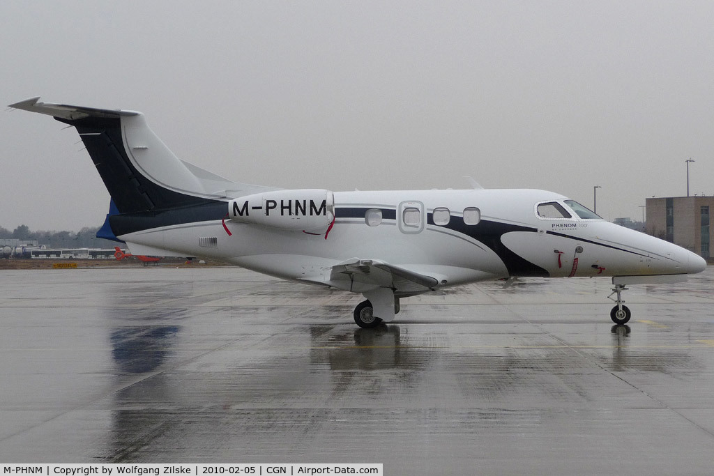 M-PHNM, 2009 Embraer EMB-500 Phenom 100 C/N 50000092, visitor
