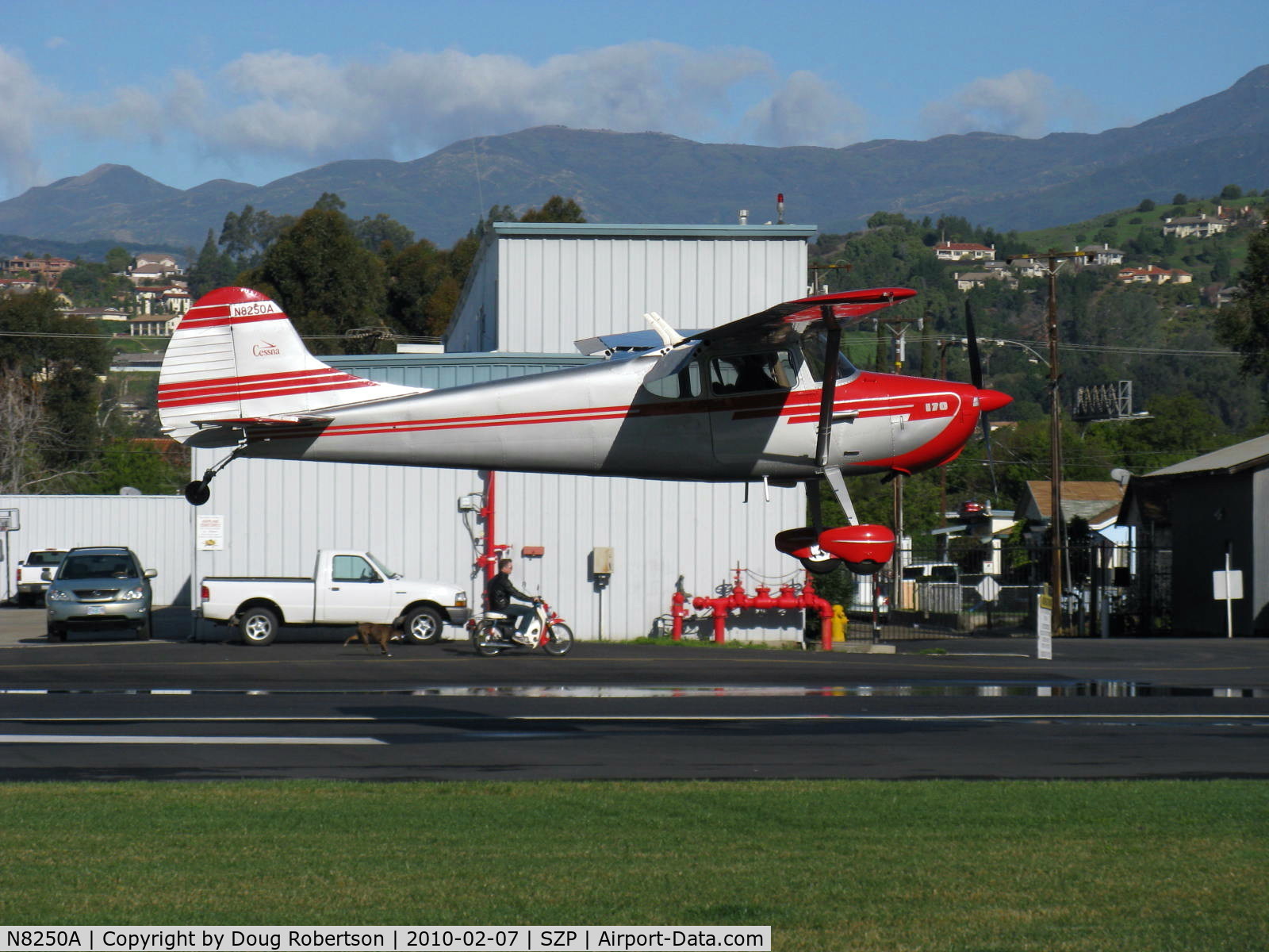 N8250A, 1952 Cessna 170B C/N 25102, 1952 Cessna 170B, Continental C-145-2 145 Hp, landing Rwy 04