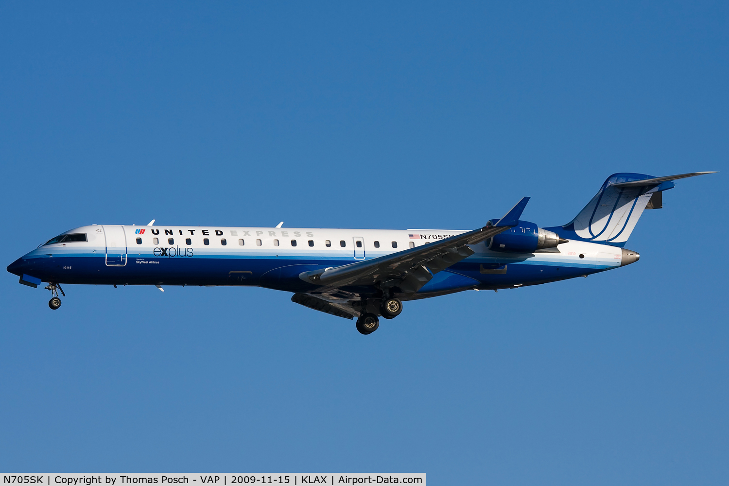 N705SK, 2004 Bombardier CRJ-701 (CL-600-2C10) Regional Jet C/N 10145, United Express