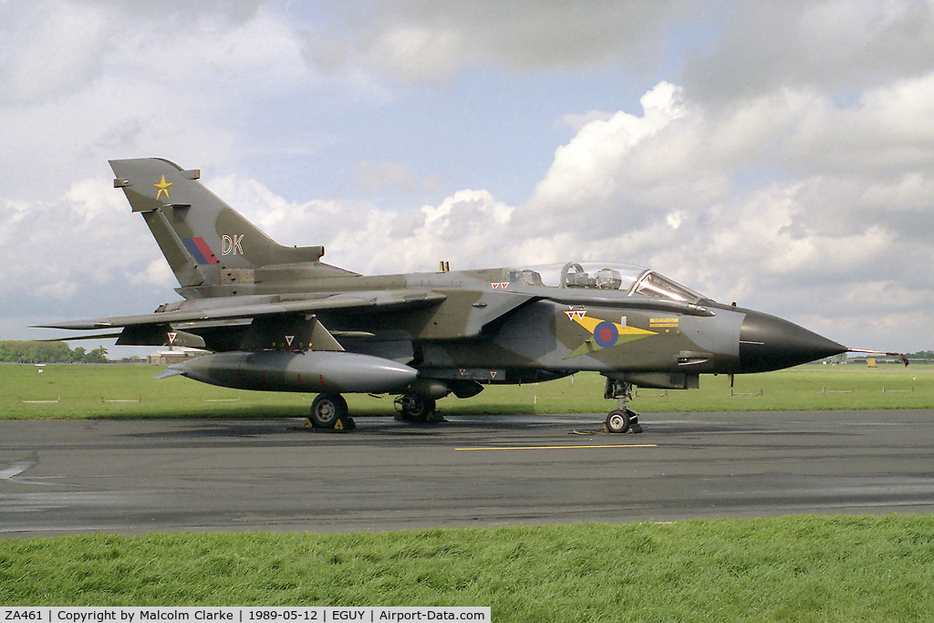 ZA461, 1983 Panavia Tornado GR.1 C/N BS091/269/3127, Panavia Tornado GR1. From RAF No 31 Sqn, Bruggen and seen at RAF Wytons Photocall in 1989 to celebrate 40 years of the Canberra in service.