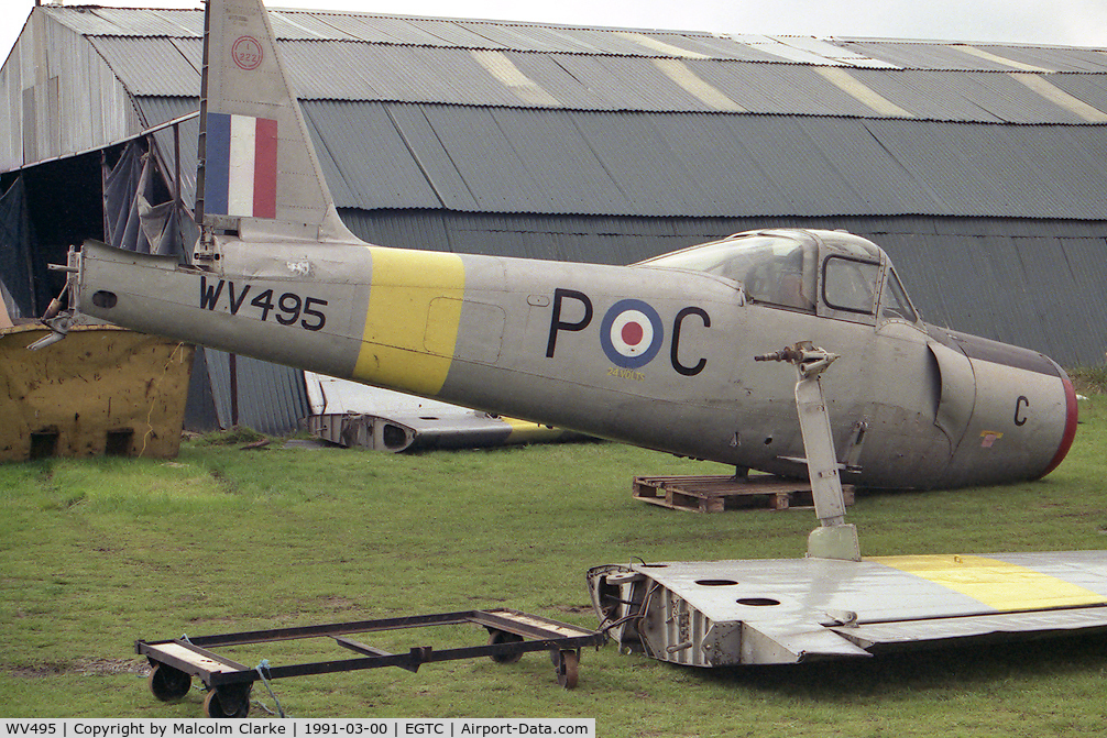WV495, Percival P-56 Provost T.1 C/N PAC/56/058, Percival P-56 Provost T1 at the VAT facility, Cranfield in 1991. Later exported to Springfield, Mass, unrenovated.