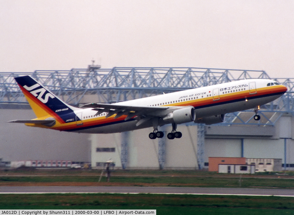 JA012D, 1999 Airbus A300B4-622R(F) C/N 797, On take off rwy 33L on his delivery flight...