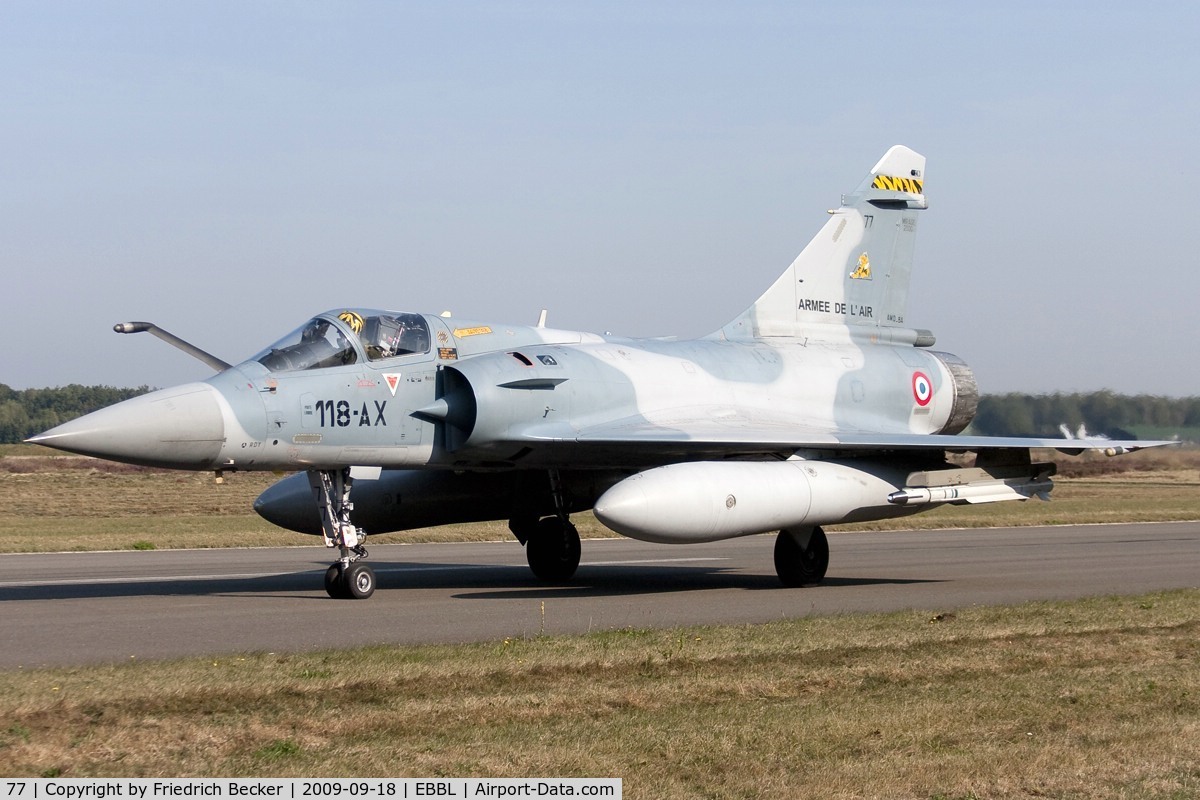 77, Dassault Mirage 2000-5F C/N 317, taxying to the active