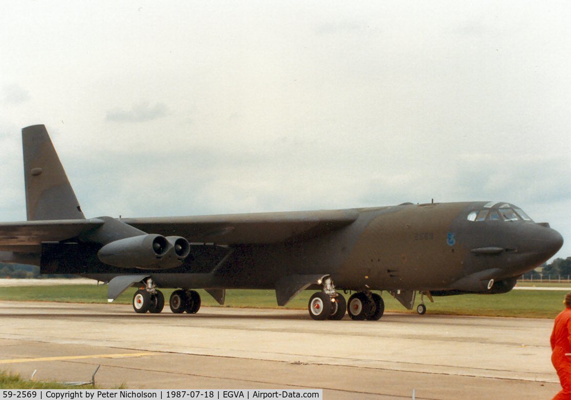 59-2569, 1959 Boeing B-52G Stratofortress C/N 464332, B-52G Stratofortress. callsign Caddo 22, of Barksdale AFB's 2nd Bomb Wing taxying at the 1987 Intnl Air Tattoo at RAF Fairford.