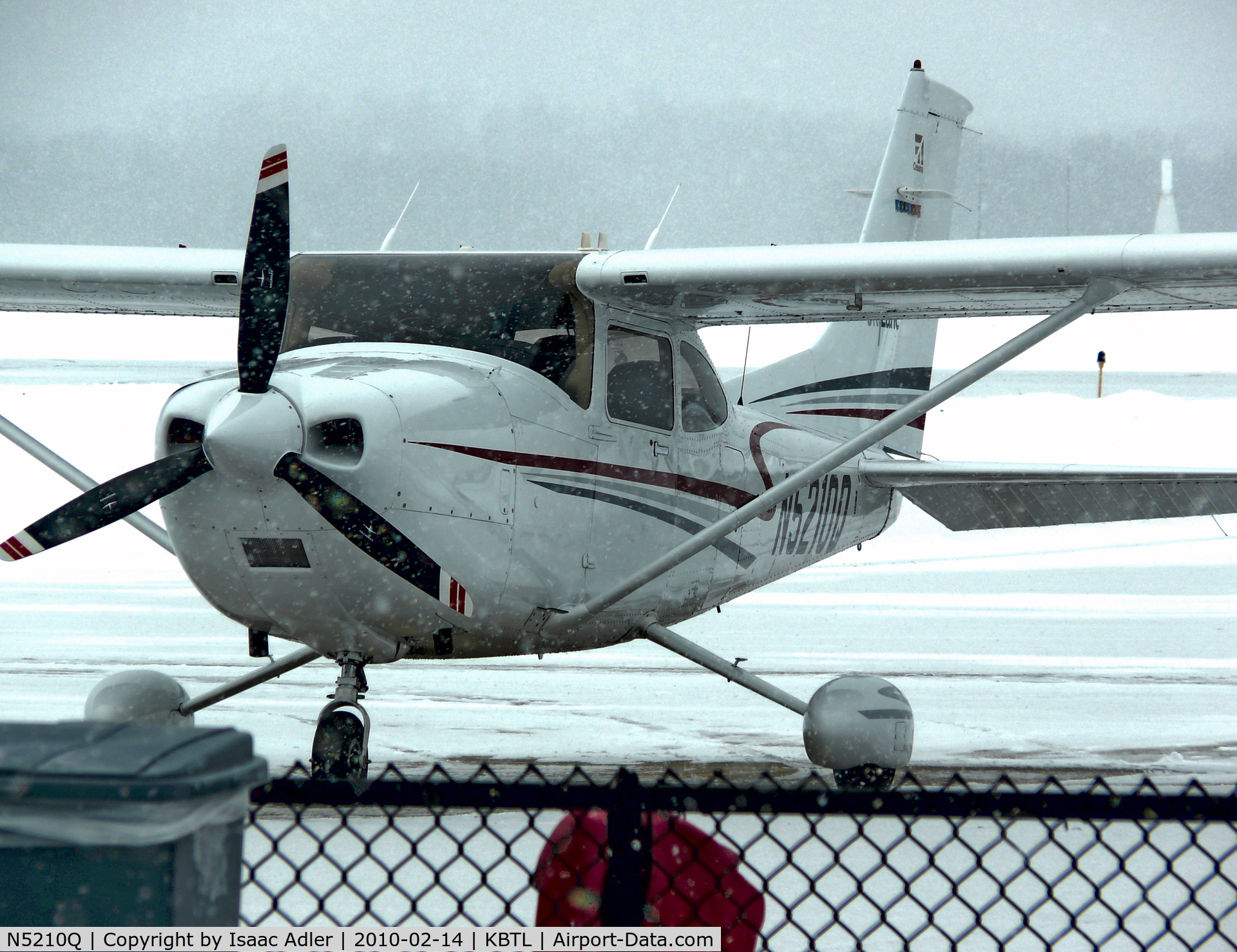 N5210Q, 2002 Cessna 182T Skylane C/N 18281140, Parked at Western Michigan University
