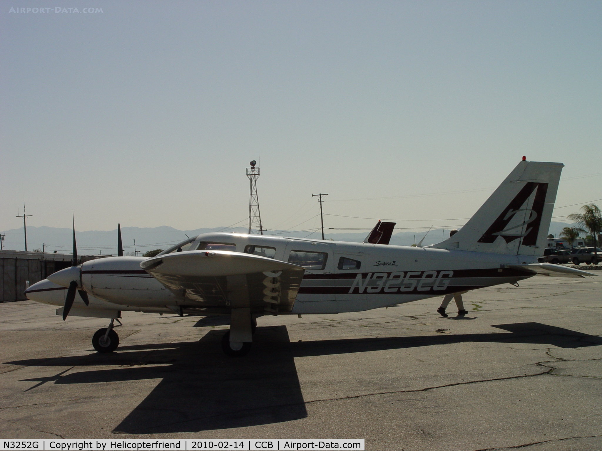N3252G, Piper PA-34-200T C/N 34-8070316, Parked east of the cafe