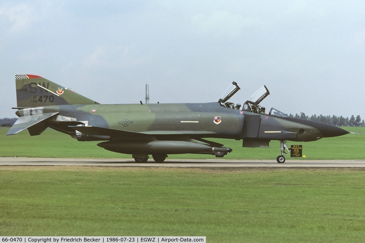 66-0470, 1966 McDonnell RF-4C Phantom II C/N 2641, taxying to the active