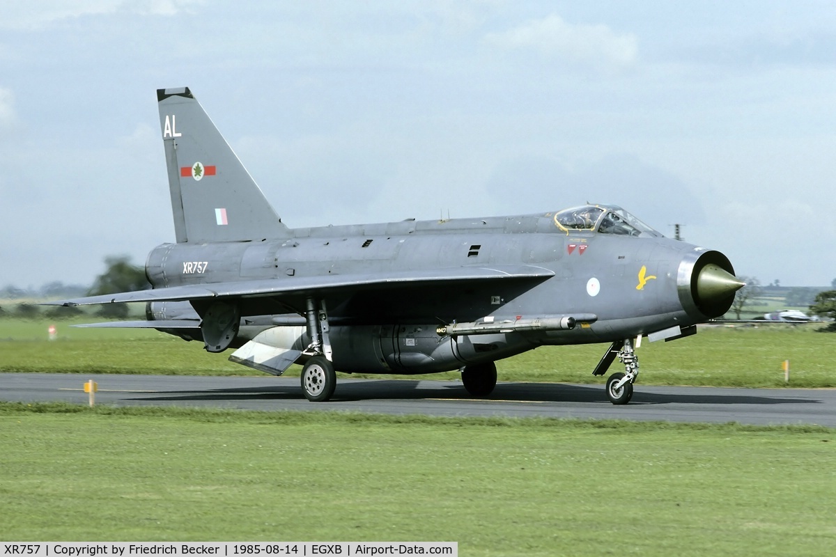 XR757, 1965 English Electric Lightning F.6 C/N 95222, taxying to the active