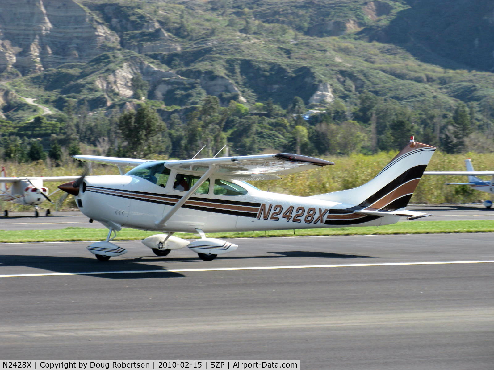 N2428X, 1965 Cessna 182H Skylane C/N 18256328, 1965 Cessna 182H SKYLANE, Continental O-470 230 Hp, landing Rwy 04