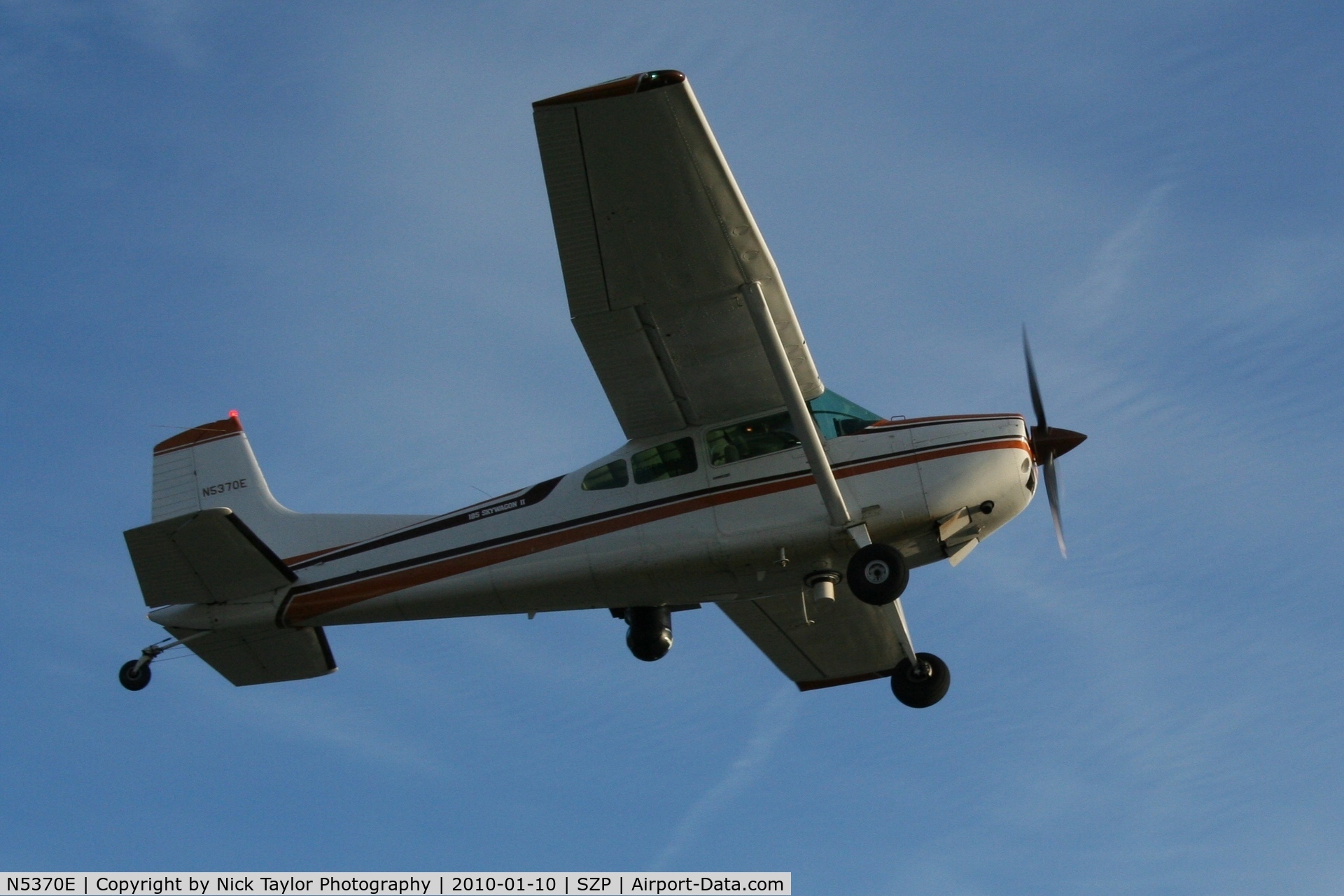 N5370E, 1980 Cessna A185F Skywagon 185 C/N 18503958, Taking off RWY 22