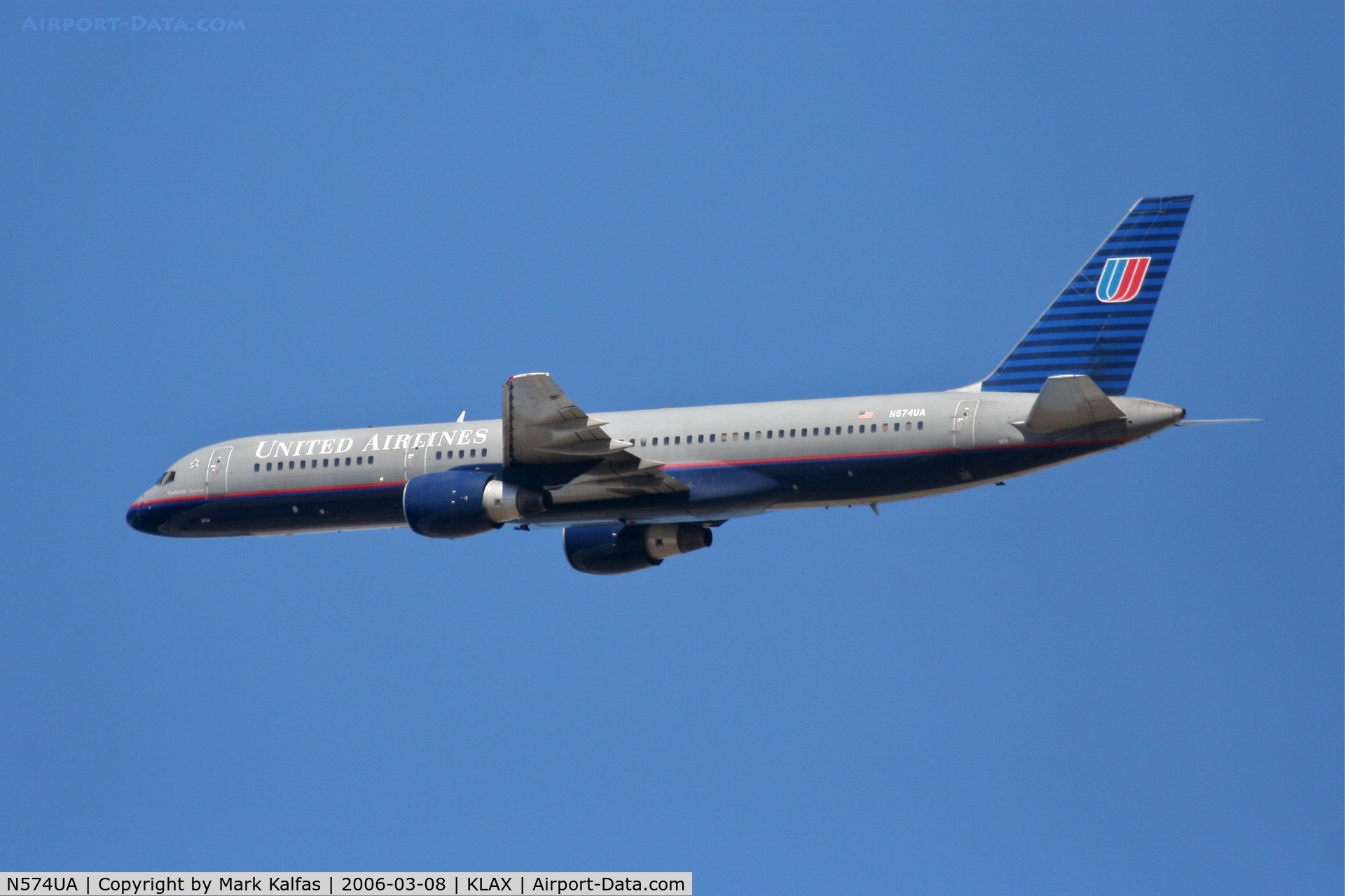 N574UA, 1992 Boeing 757-222 C/N 26686, United Airlines Boeing 757-222, N574UA 25R departure KLAX.