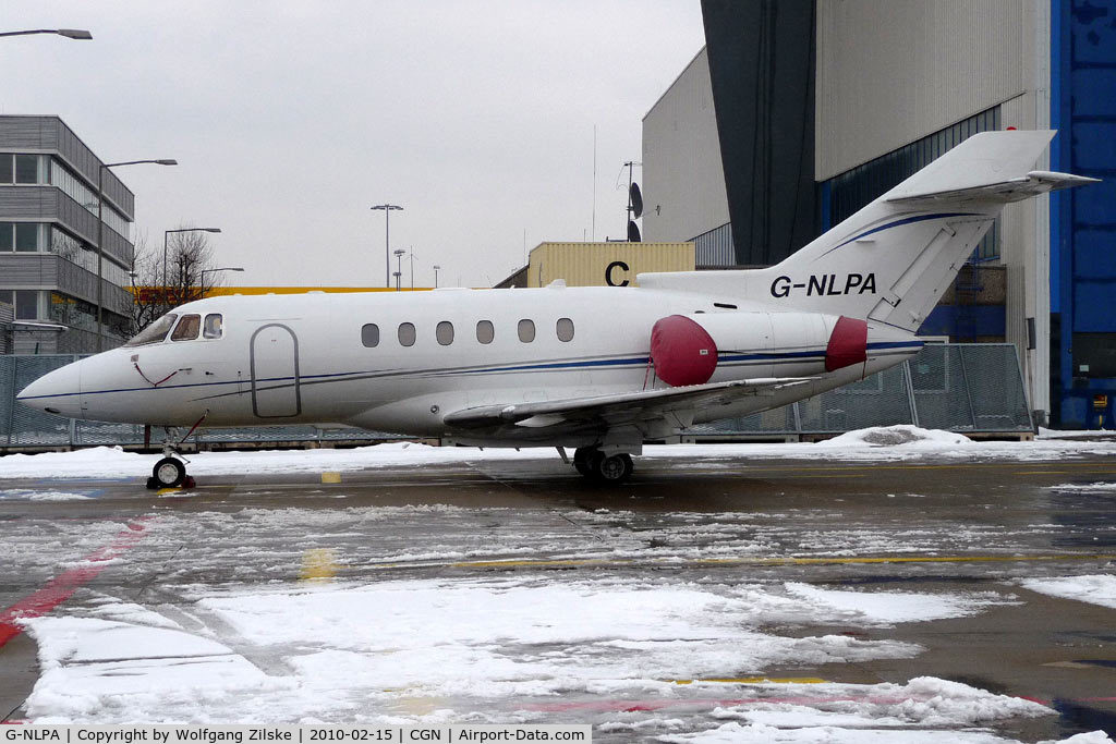 G-NLPA, 2008 Hawker 750 C/N HB-14, visitor